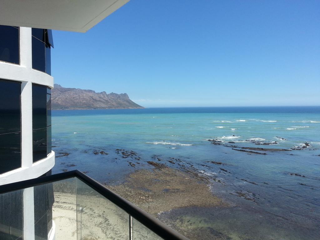 Loddey'S Self Catering Apartments - By Beach Collection Странд Номер фото